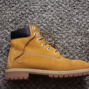 Timberland Boots Boys 5 1/  Womens 7 very Gently Worn Winter Ready